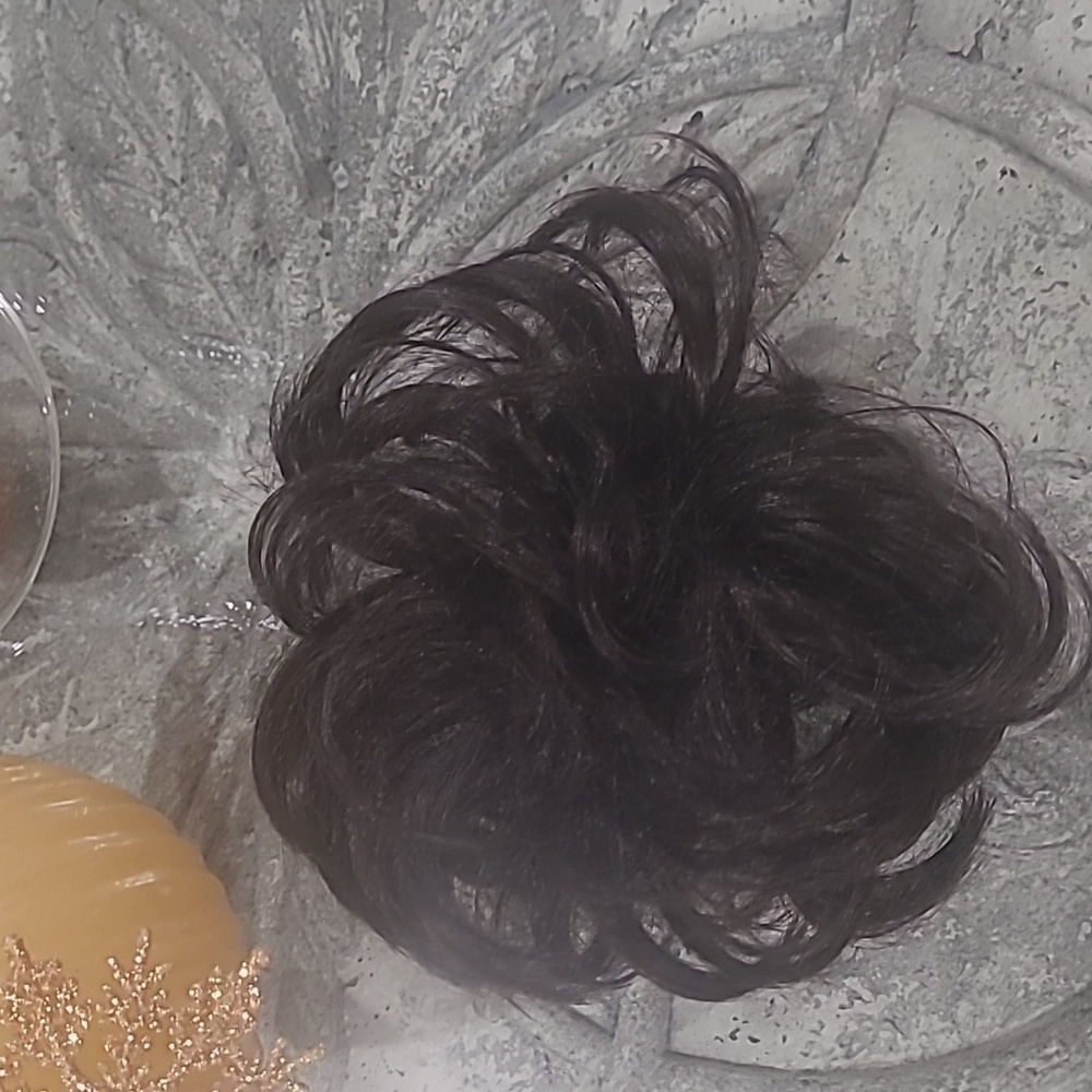 SARLA MESSY HAIR BUN NEW.